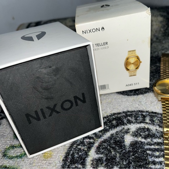Nixon Time Teller Watch - Picture 4 of 8